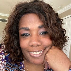 Meet your Posher, Monica